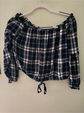 Hollister Plaid Off-Shoulder Cropped Women's Shirt L